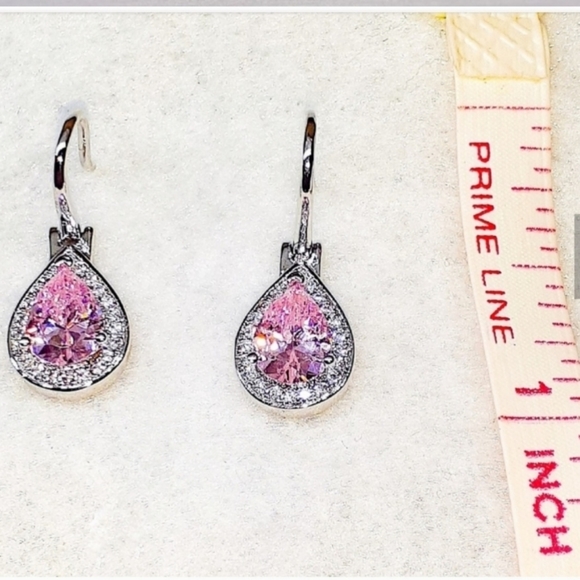 🎀Stunning Sapphire Drop Earrings - Picture 2 of 5